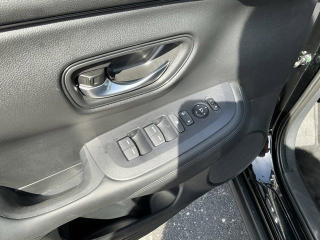 Used 2025 Honda HR-V LX image 16