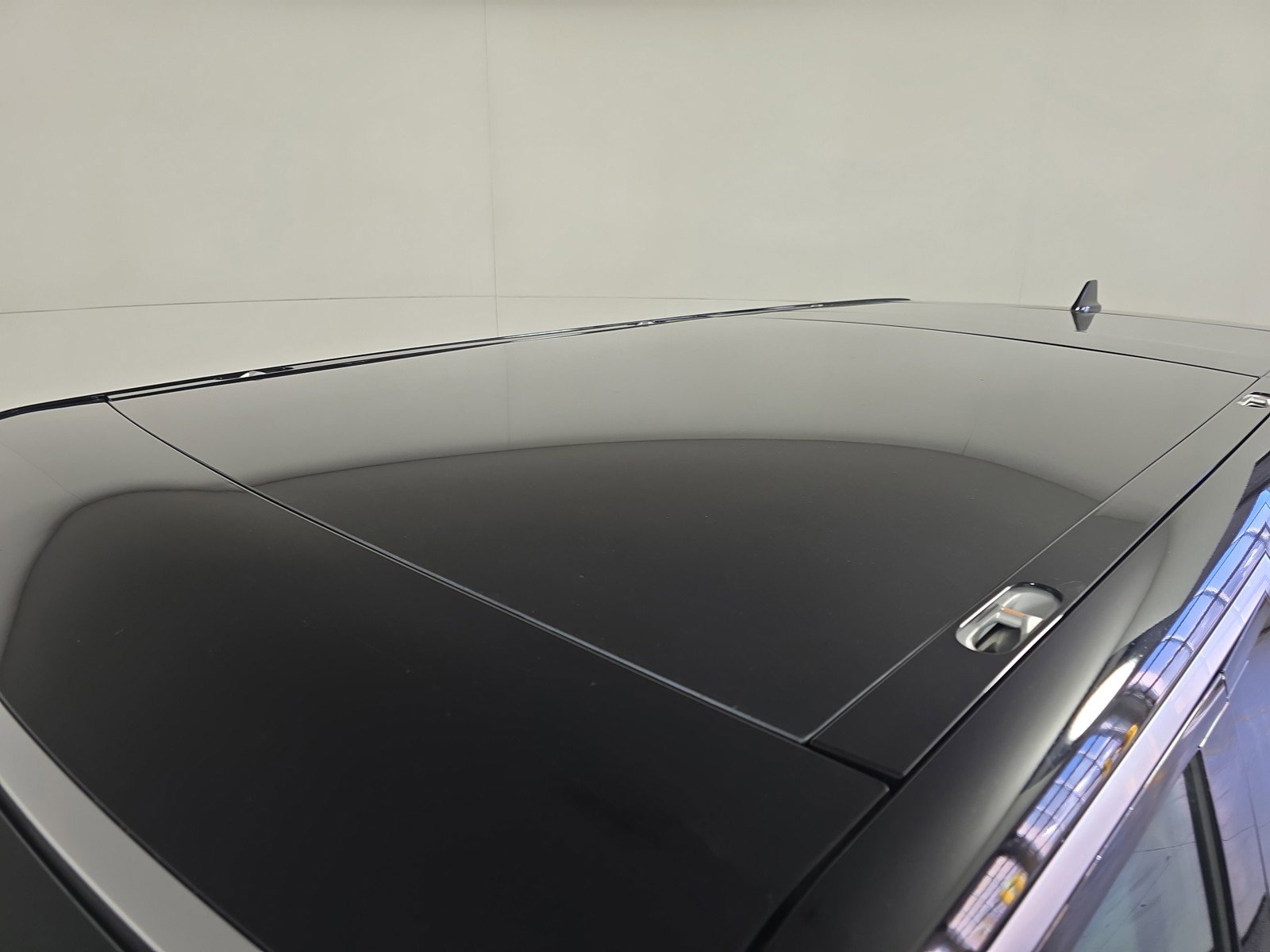 Used 2022 Rivian R1S Launch Edition image 13