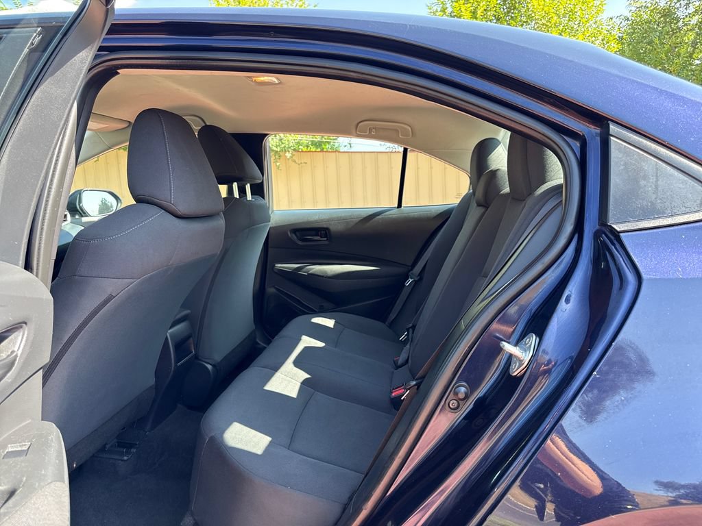 Used 2022 Toyota Corolla LE FWD image 17