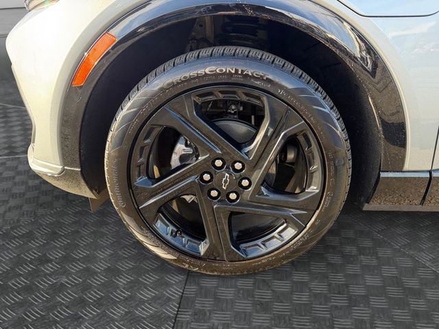 Used 2025 Chevrolet Equinox EV RS image 14