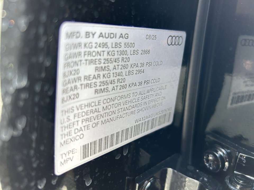 Used 2025 Audi Q5 Premium Plus w/ Premium Plus AWD/4WD image 35
