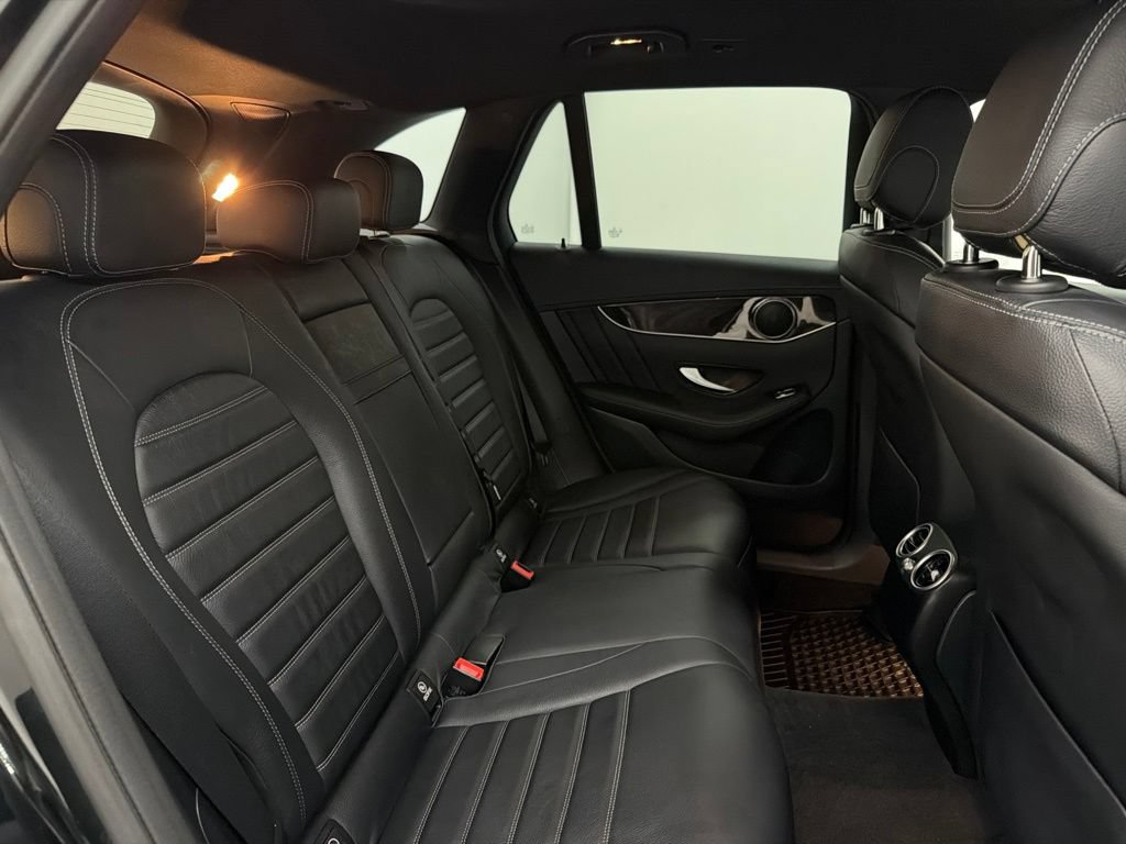 Certified 2022 Mercedes-Benz GLC 43 AMG 4MATIC image 31