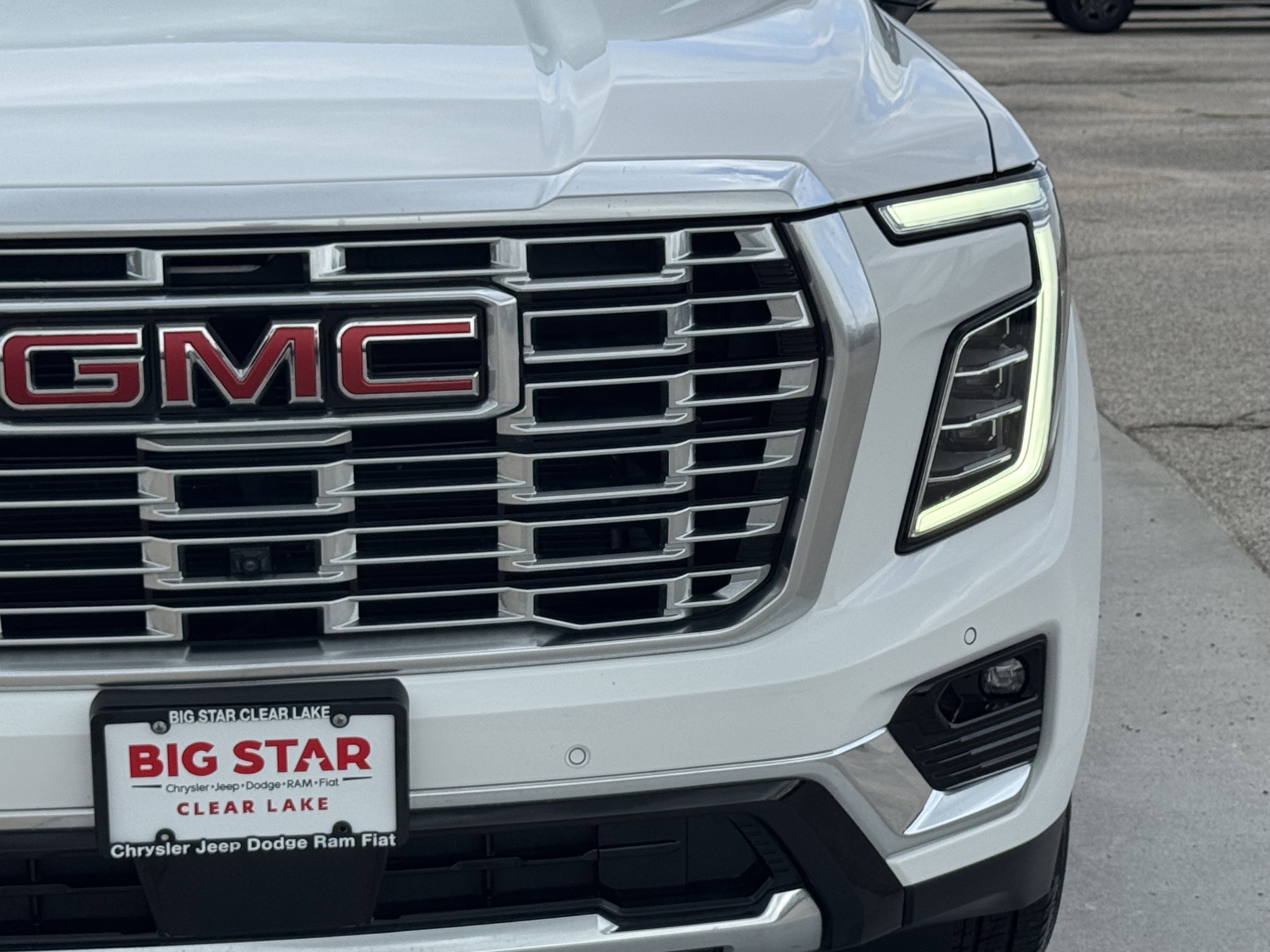Used 2025 GMC Yukon Denali image 5