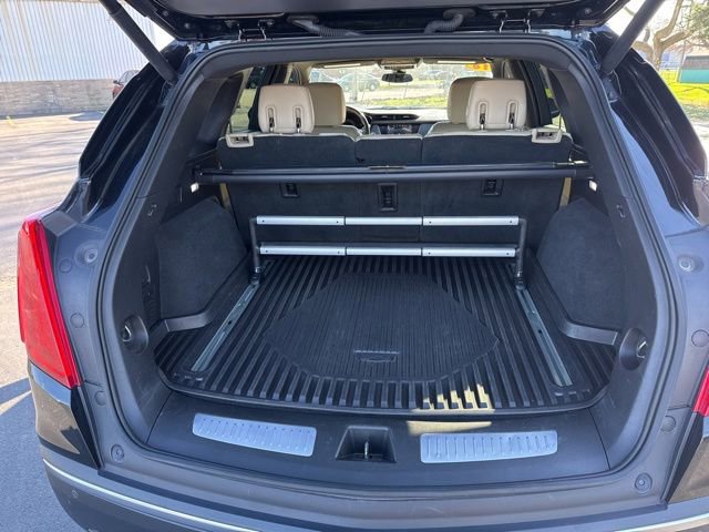 Used 2018 Cadillac XT5 Luxury w/ Driver Awareness Package image 12