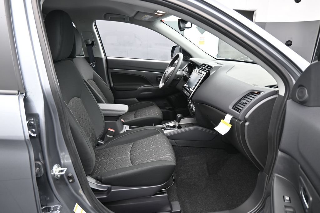 New 2027 Mitsubishi Outlander Sport ES FWD image 34