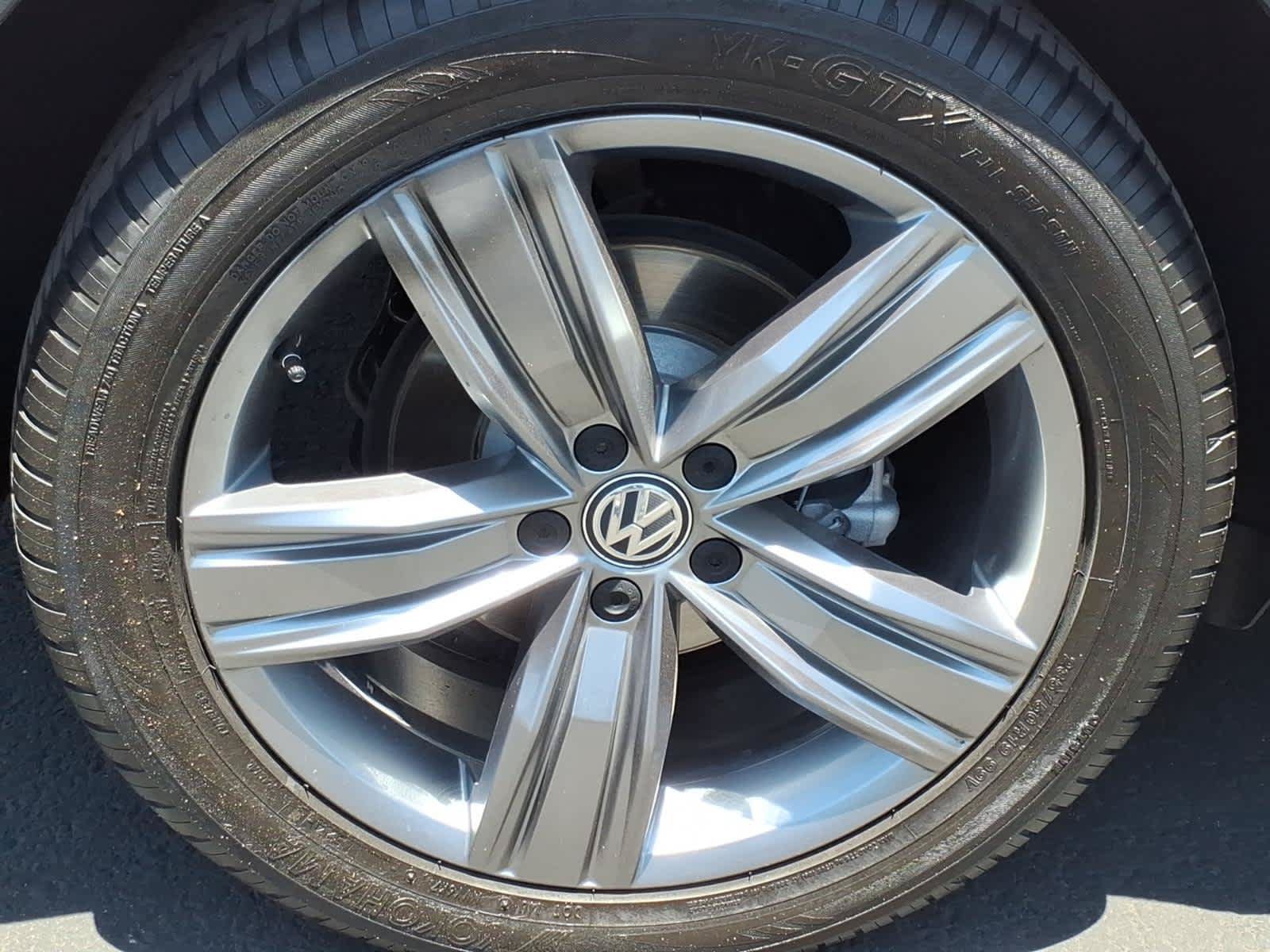 Used 2021 Volkswagen Tiguan SEL FWD image 10