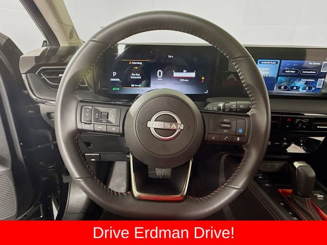 Used 2025 Nissan Kicks SR AWD/4WD image 11
