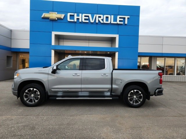 Used 2025 Chevrolet Silverado 1500 High Country w/ Technology Package image 1