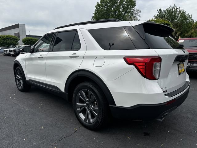 Certified 2022 Ford Explorer XLT w/ Equipment Group 202A AWD/4WD image 7