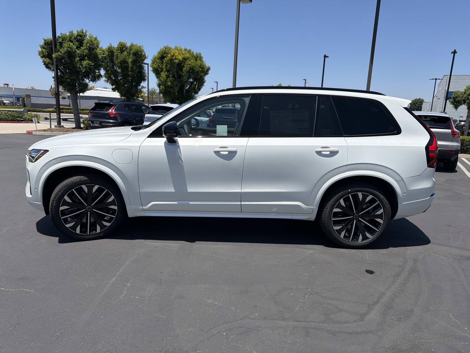 New 2026 Volvo XC90 T8 Ultra w/ Lounge Package AWD/4WD image 4