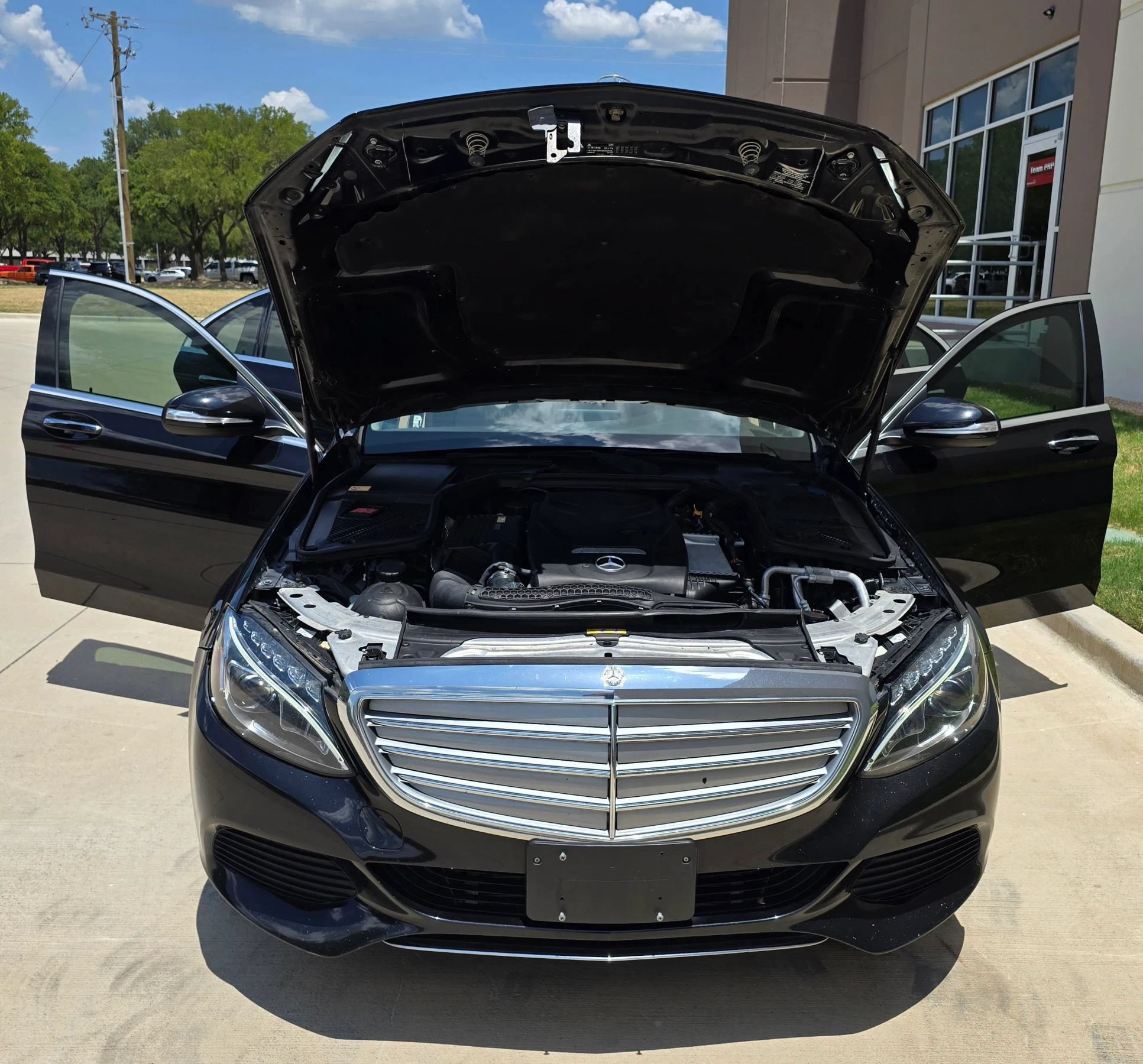 Used 2015 Mercedes-Benz C 300 Sedan image 14