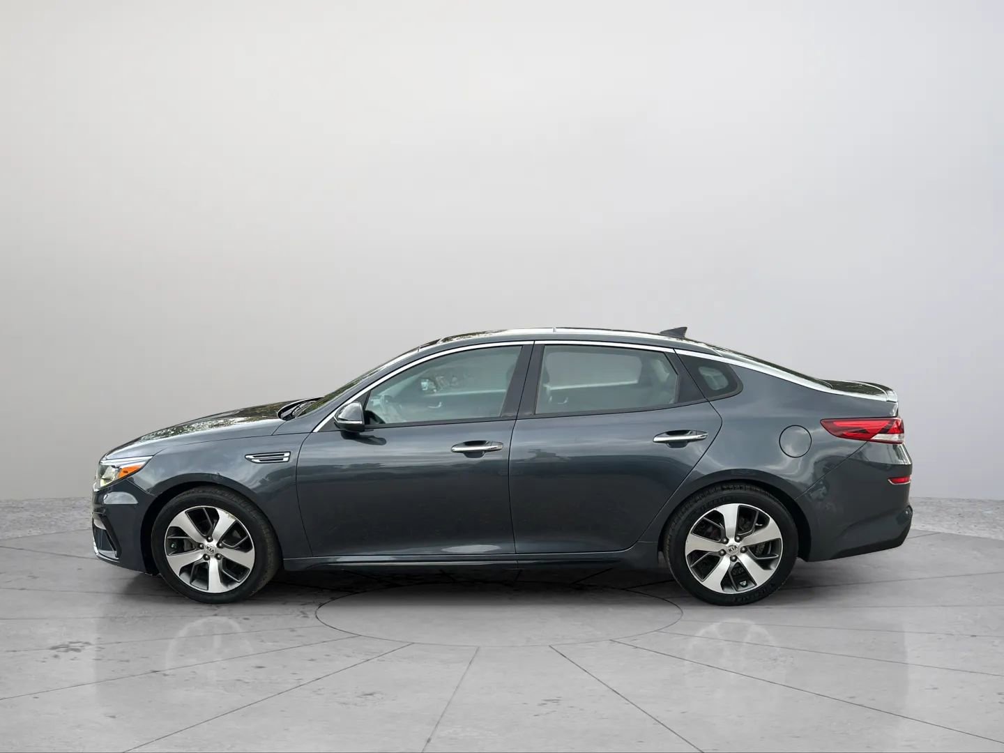 Used 2019 Kia Optima S w/ S Panoramic Sunroof Package image 16