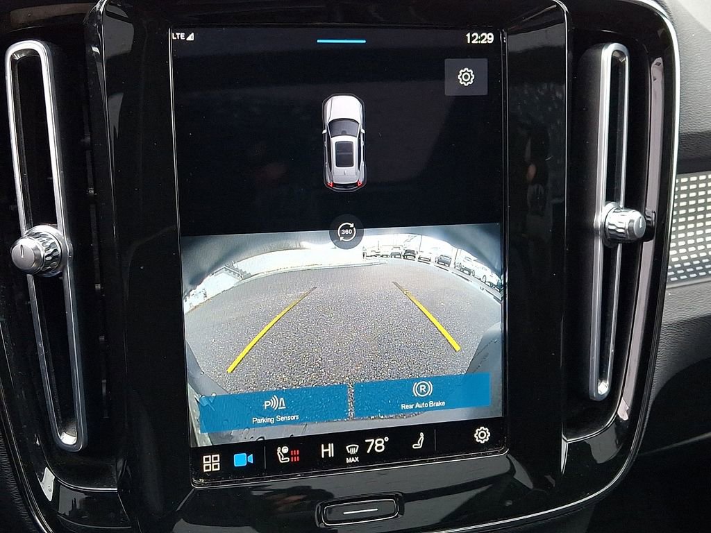 Used 2022 Volvo XC40 P8 Recharge Ultimate image 23