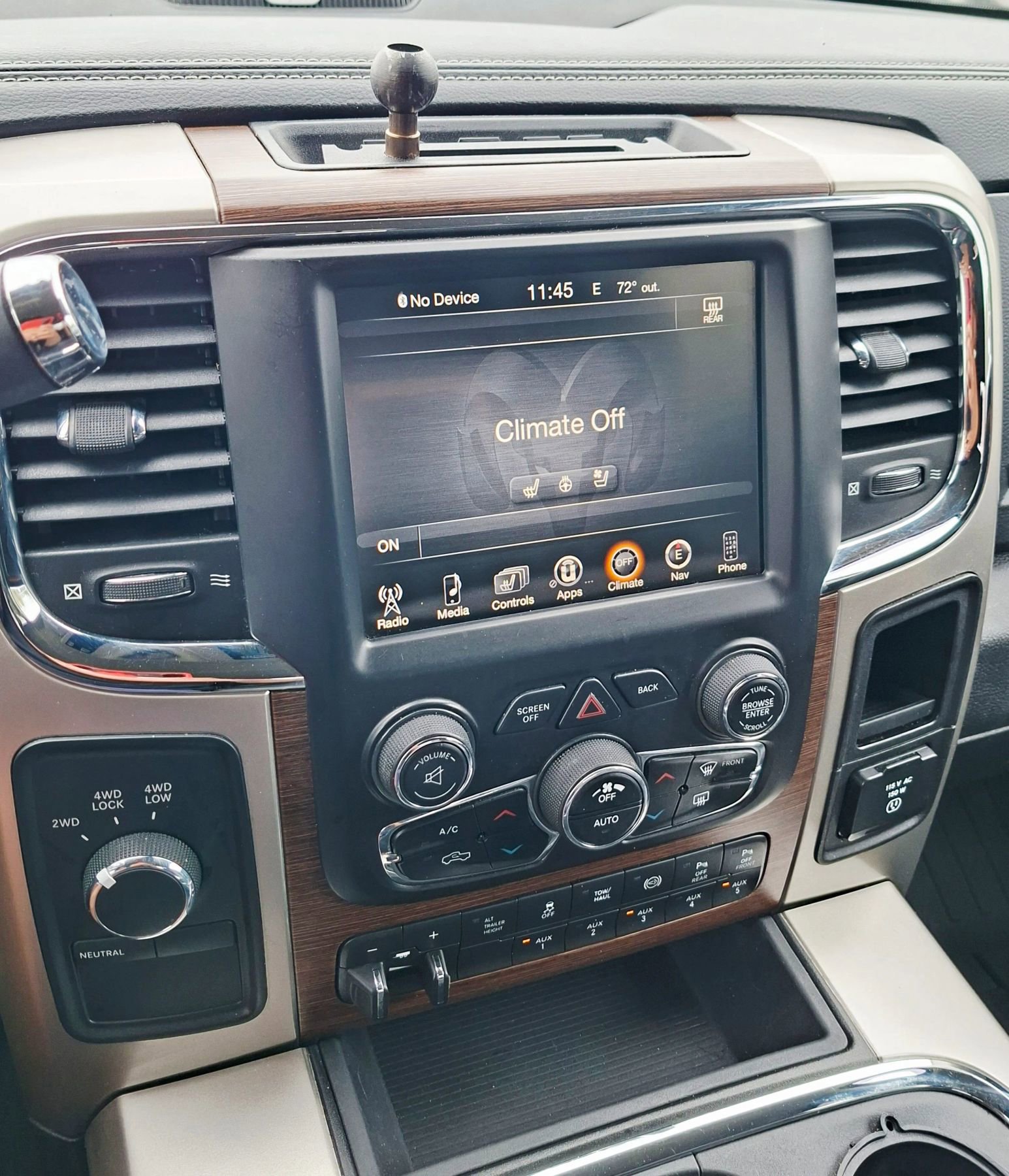 Used 2017 RAM 3500 Laramie w/ Snow Chief Group image 16