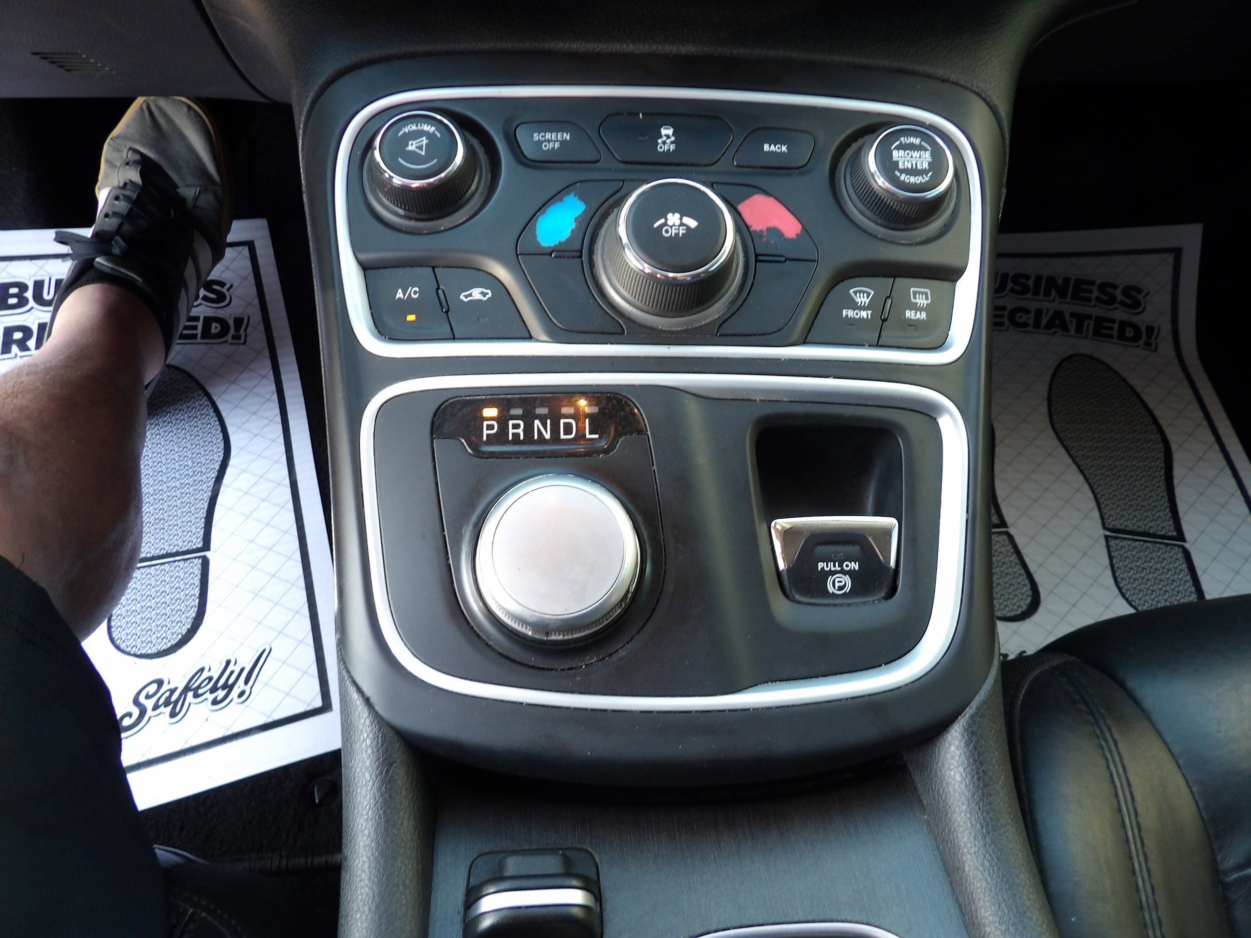 Used 2017 Chrysler 200 Limited Platinum image 16