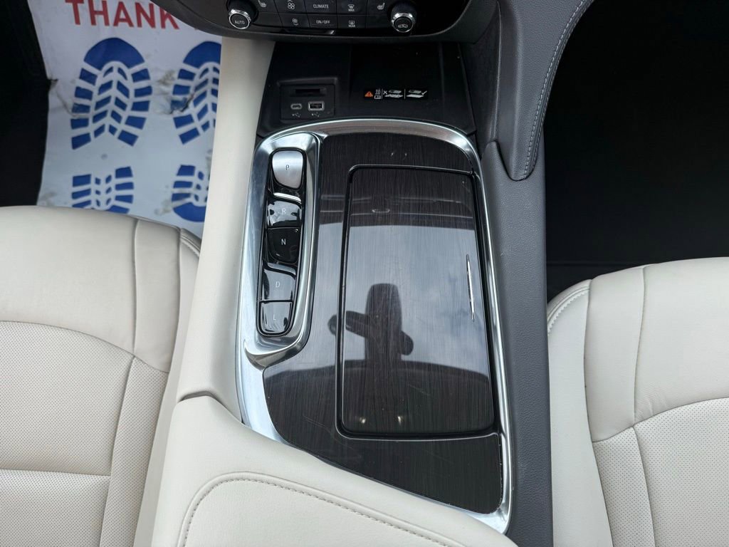 Used 2024 Buick Enclave Essence FWD image 25
