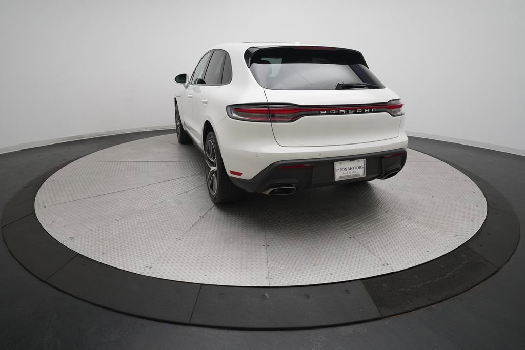 Certified 2023 Porsche Macan image 13