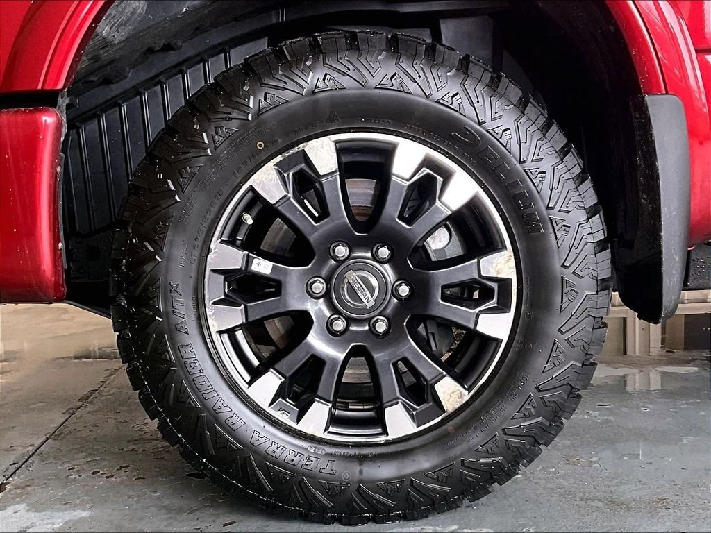 Used 2018 Nissan Titan PRO-4X w/ Pro-4x Convenience Package AWD/4WD image 7