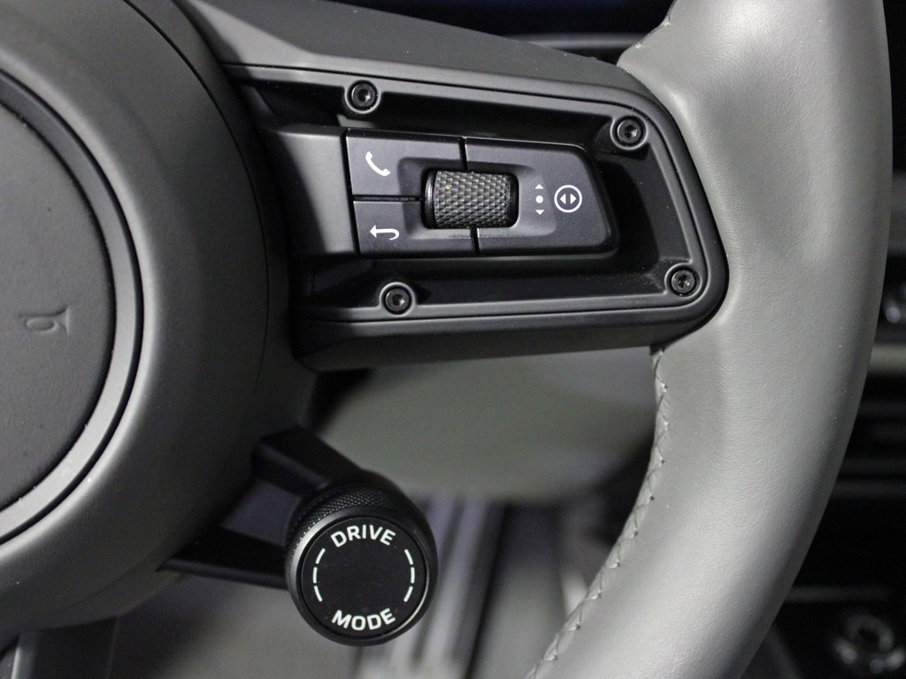 Used 2022 Porsche 911 Carrera S image 25