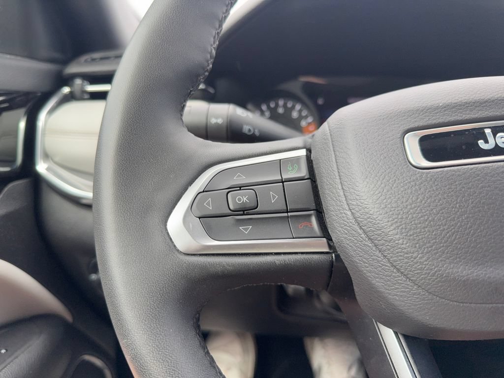 Used 2023 Jeep Compass Limited AWD/4WD image 17
