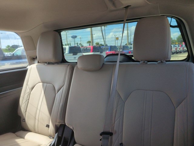 Certified 2024 Ford Expedition Platinum AWD/4WD image 15