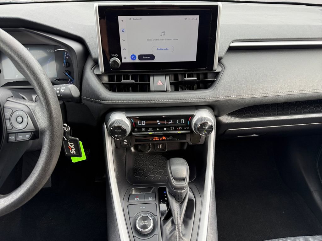 Used 2025 Toyota RAV4 LE AWD/4WD image 11
