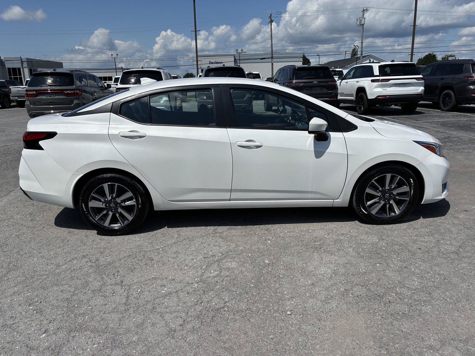 Used 2023 Nissan Versa SV FWD image 8