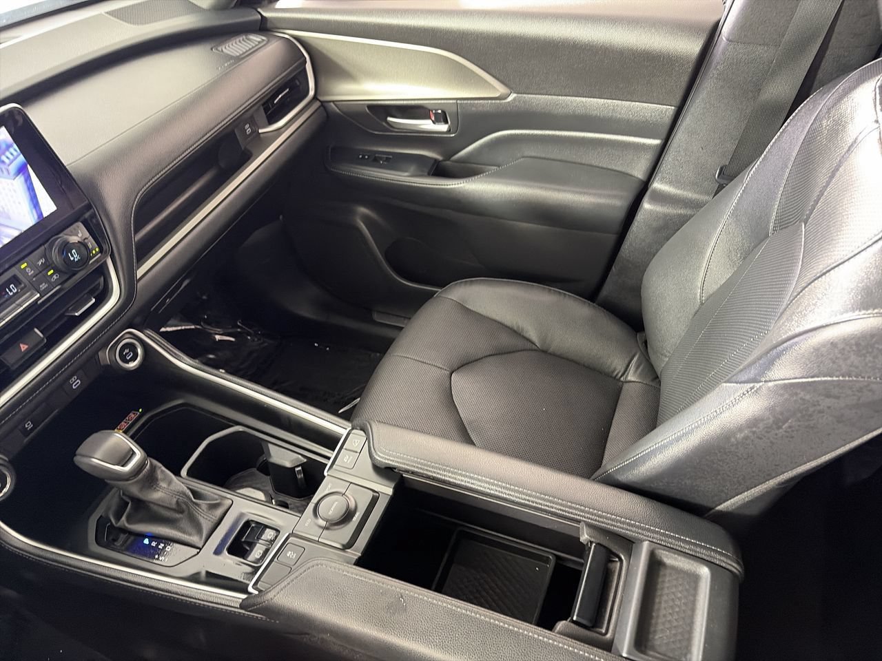Used 2025 Toyota Grand Highlander AWD Hybrid image 21