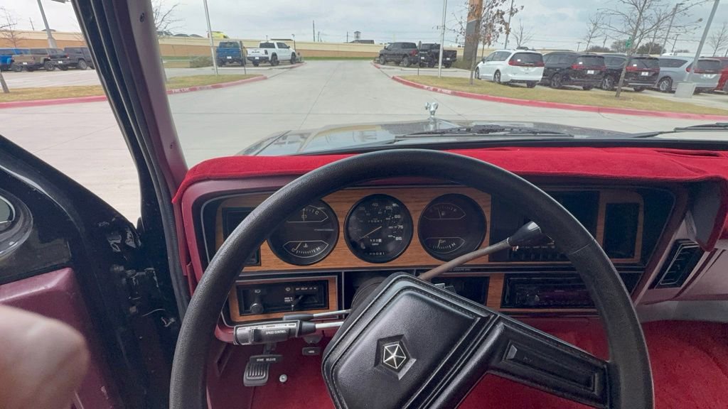 Used 1987 Dodge D/W Truck 150 image 2