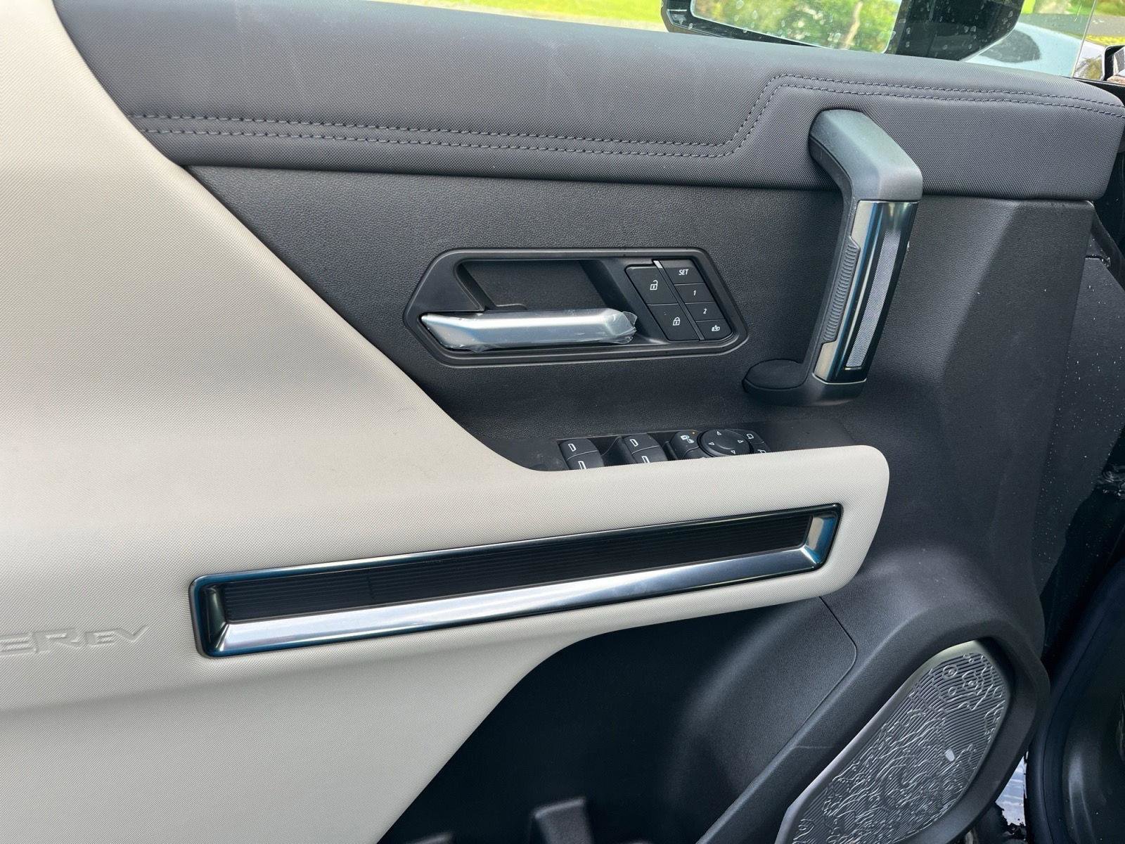 New 2026 GMC Hummer EV 4x4 Crew Cab image 11