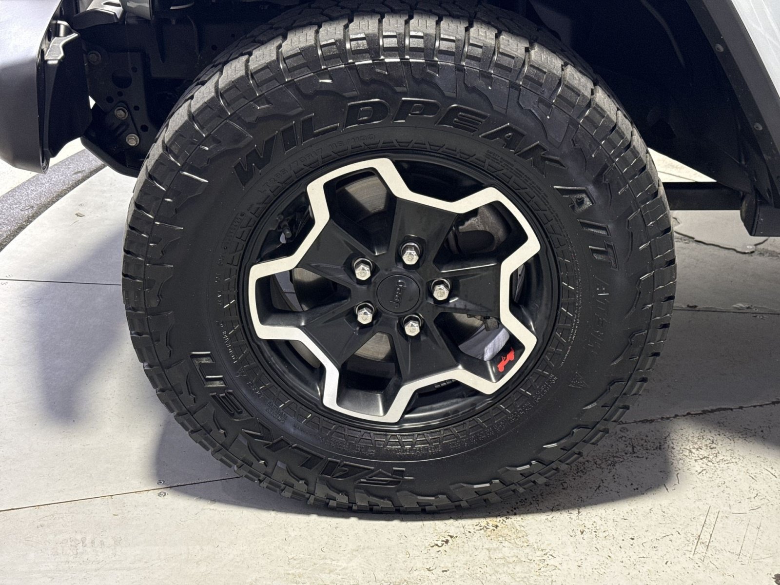 Used 2023 Jeep Gladiator Rubicon w/ Cold Weather Group AWD/4WD image 18