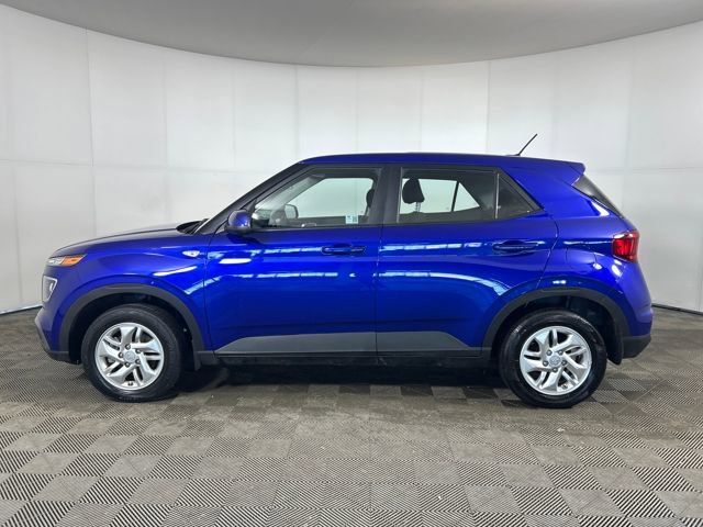 Used 2025 Hyundai Venue SE image 6