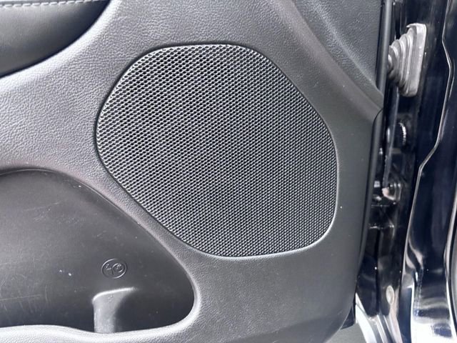 Used 2019 Jeep Grand Cherokee Limited image 15