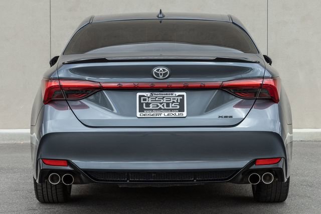 Used 2019 Toyota Avalon XSE FWD image 4
