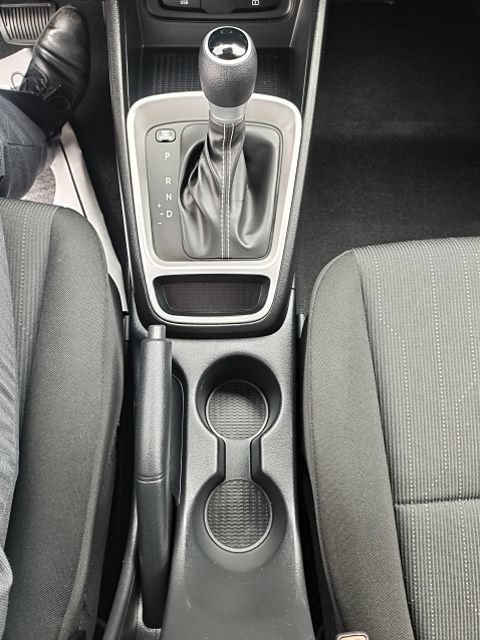 Certified 2026 Hyundai Venue SE FWD image 21