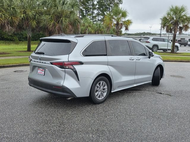 Used 2022 Toyota Sienna XLE FWD image 5