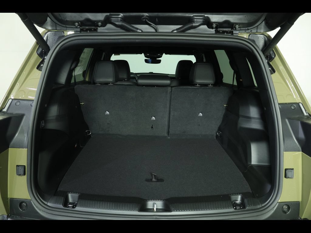New 2026 Jeep Cherokee Limited AWD/4WD image 13