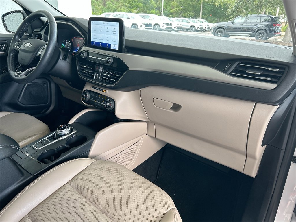 Used 2021 Ford Escape SEL image 32