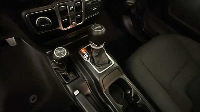 Used 2023 Jeep Wrangler Unlimited w/ Cold Weather Group AWD/4WD image 19