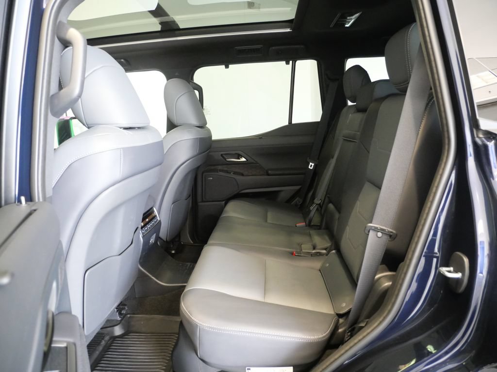 Certified 2026 Lexus GX 550 w/ Accessory Package (2T) AWD/4WD image 30