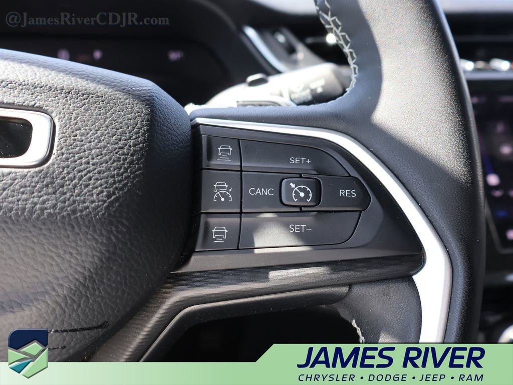 Used 2024 Jeep Grand Cherokee Altitude image 28