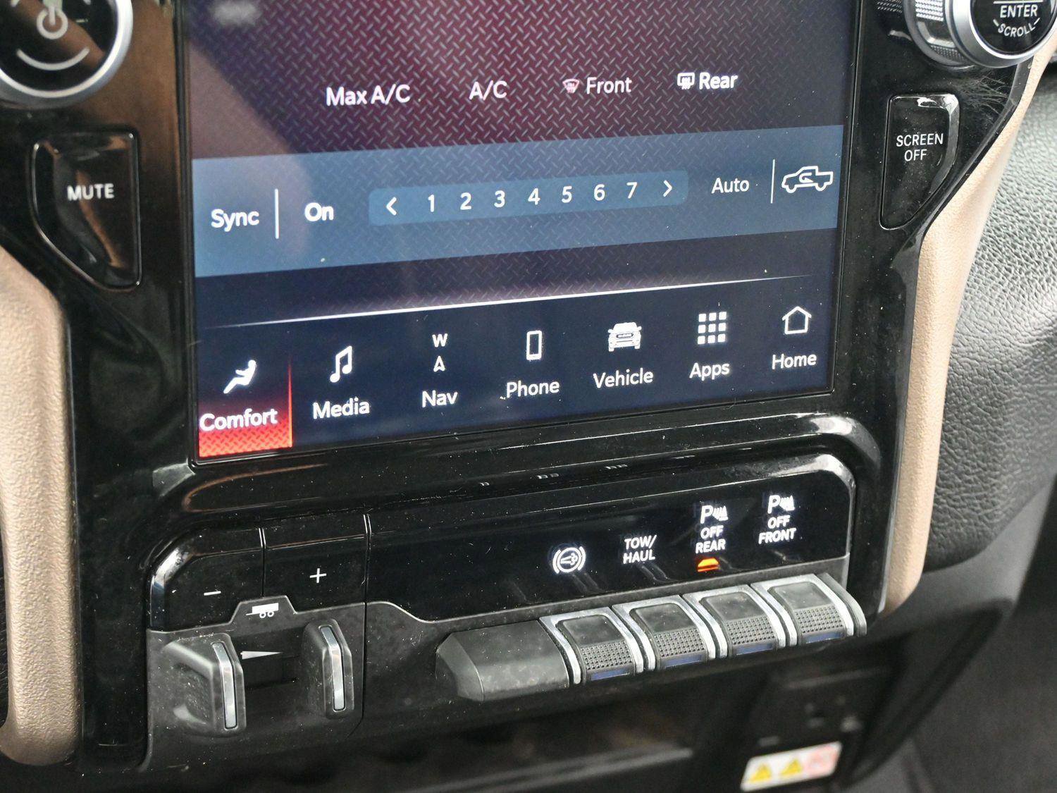 Used 2024 RAM 2500 Laramie w/ Safety Group image 22