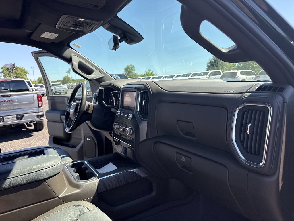 Certified 2022 GMC Sierra 3500 Denali w/ Denali Ultimate Package AWD/4WD image 36
