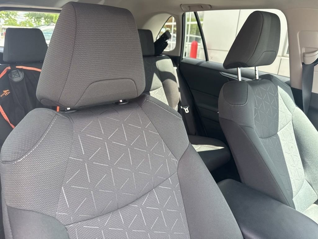 Used 2023 Toyota RAV4 XLE w/ Convenience Package AWD/4WD image 17