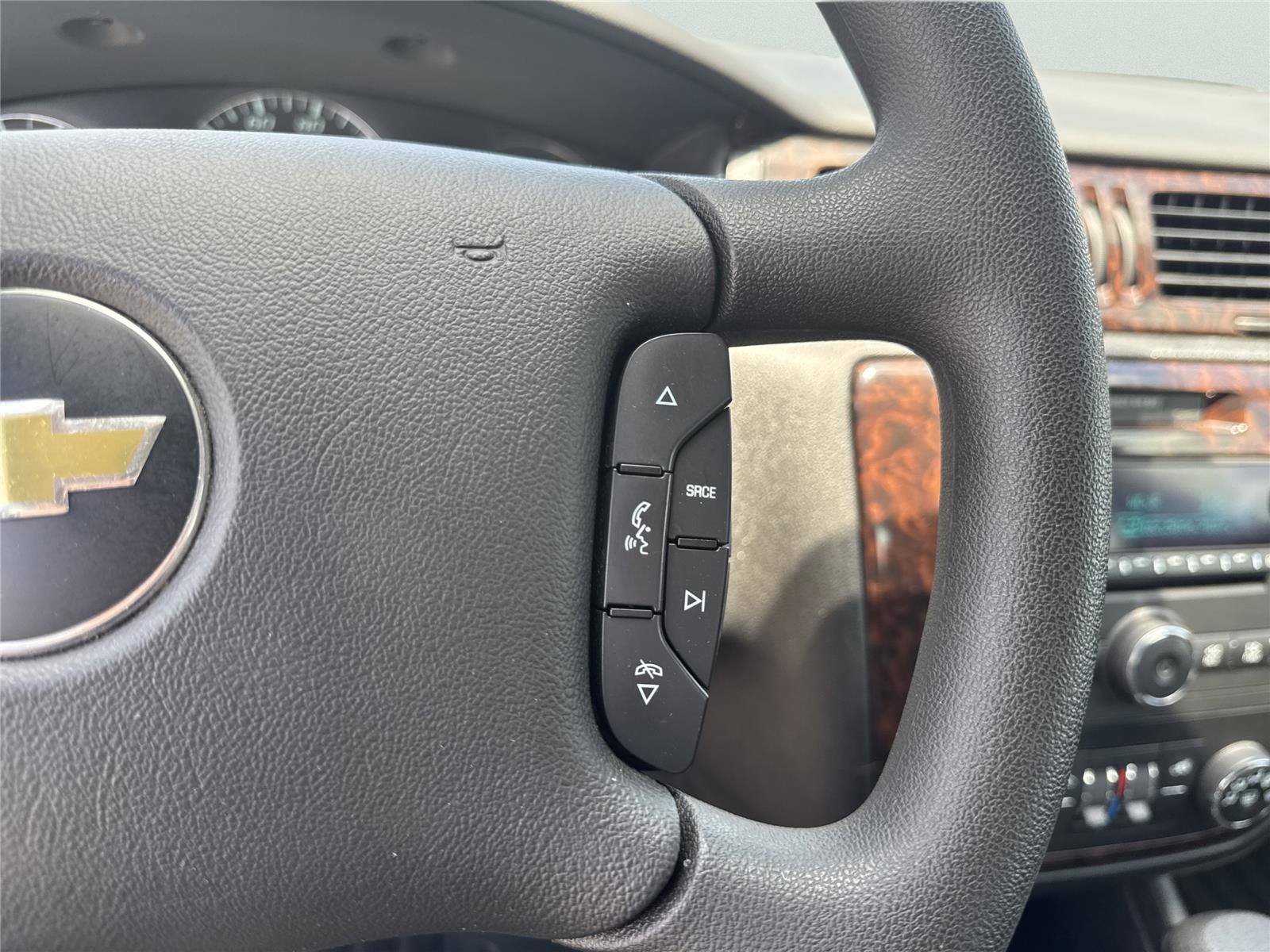 Used 2015 Chevrolet Impala LT w/ LT Sunroof Package FWD image 22