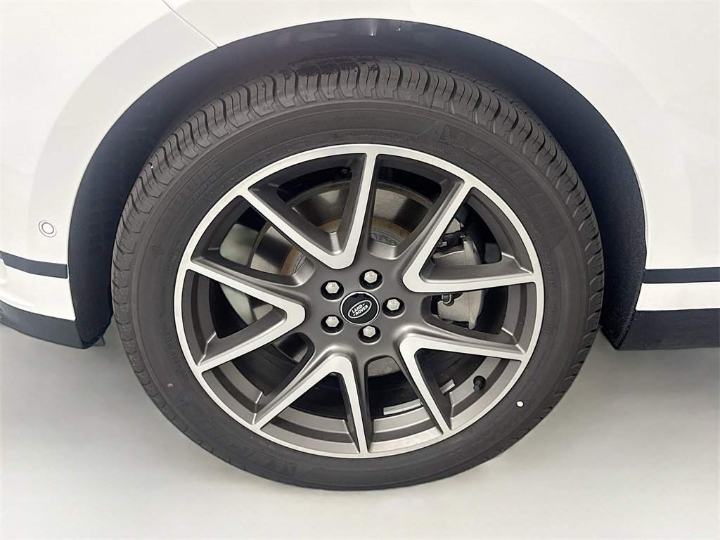 New 2026 Land Rover Range Rover Velar Dynamic SE image 31