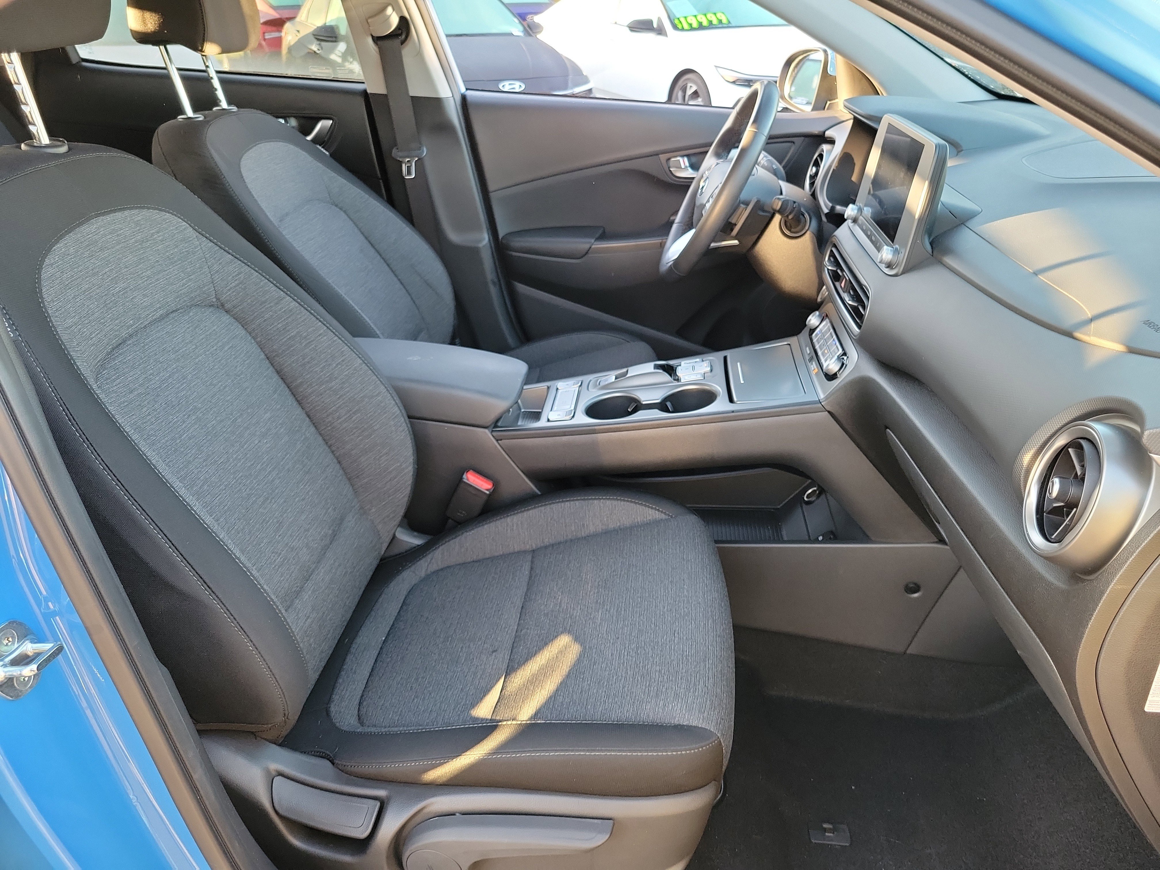 Certified 2022 Hyundai Kona SEL w/ Convenience Package image 19