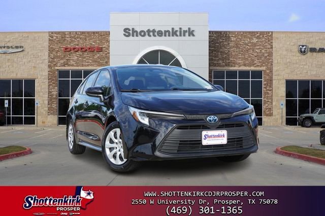 Used 2023 Toyota Corolla LE image 1