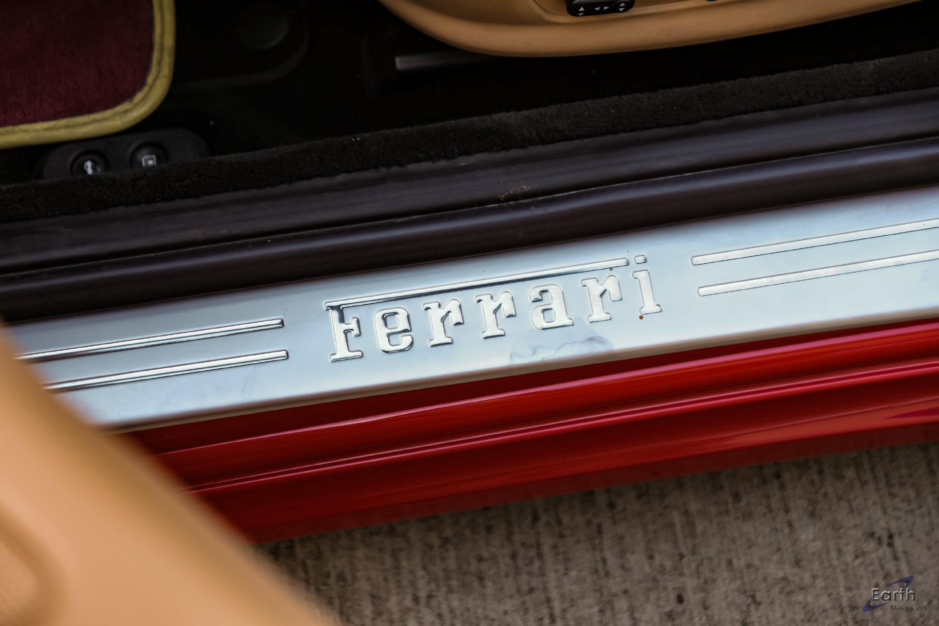 Used 2014 Ferrari California RWD image 48