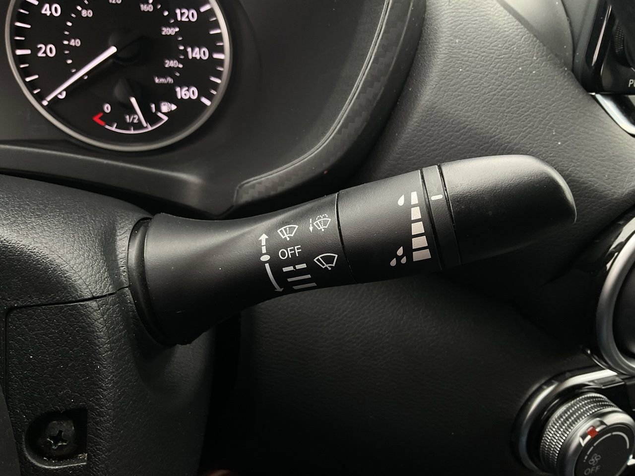 Used 2025 Nissan Sentra S FWD image 32